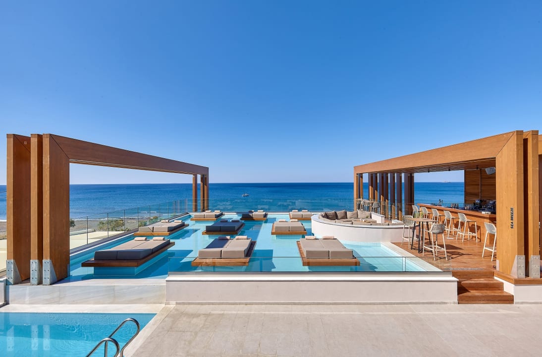 Pool Enorme Santanna Beach