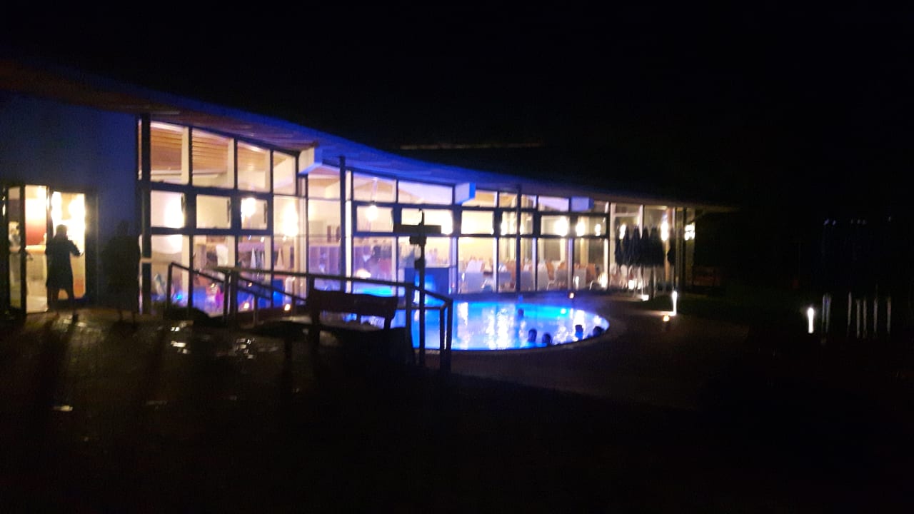 Pool Sole Felsen Hotel