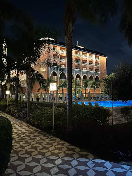 Außenansicht Royal Taj Mahal Hotel