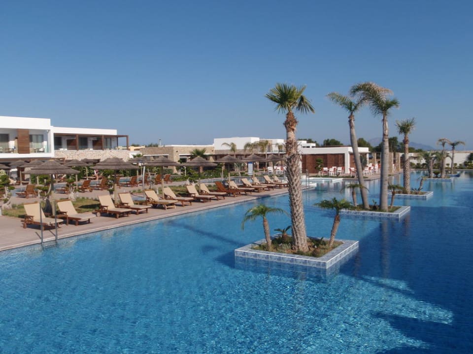 Riesiger Pool TUI BLUE Palazzo del Mare