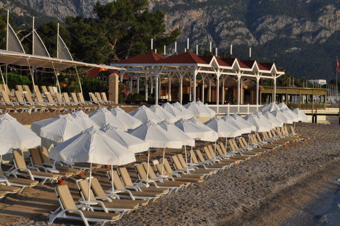 Viel Platz Crystal Flora Beach Resort
