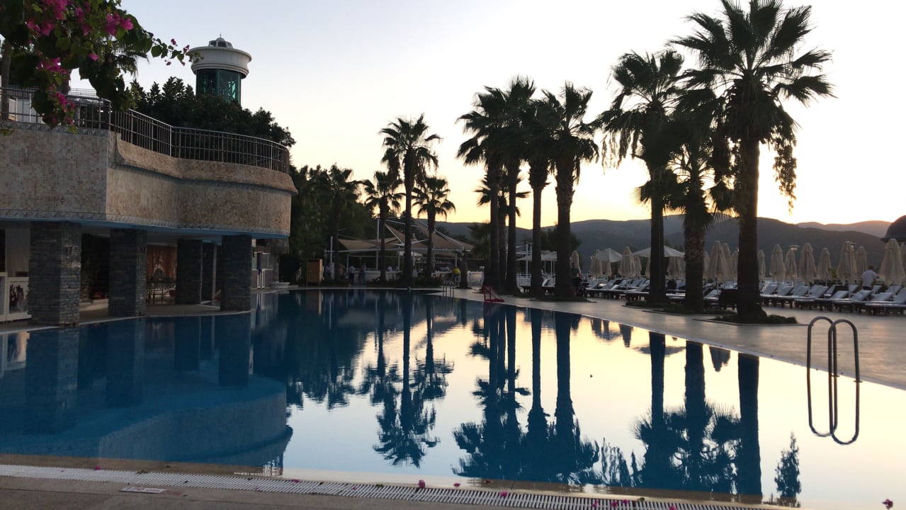 Pool Blue Dreams Resort & Spa