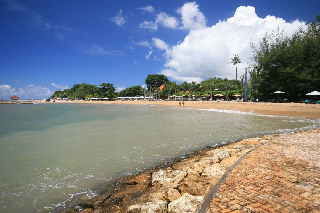 Strand (ca. 10min mit dem Auto entfernt) Kayumanis Sanur Private Villa & Spa