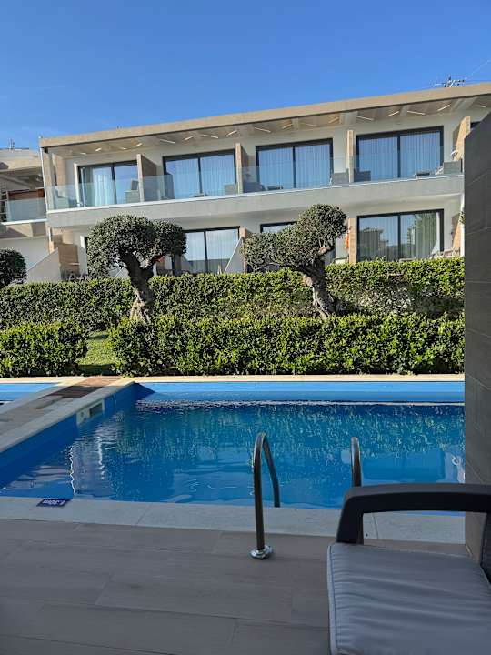 Zimmer Cavo Orient Beach Hotel & Suites