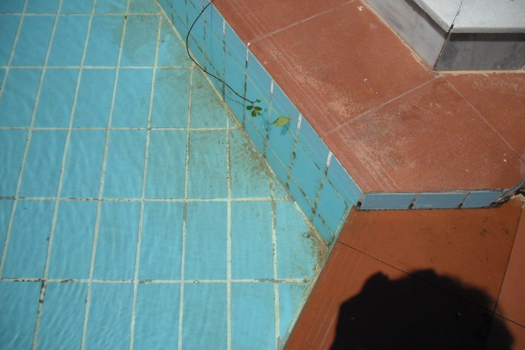 Dreckiger Pool HARPIN Georgioupolis Resort Aquapark & SPA