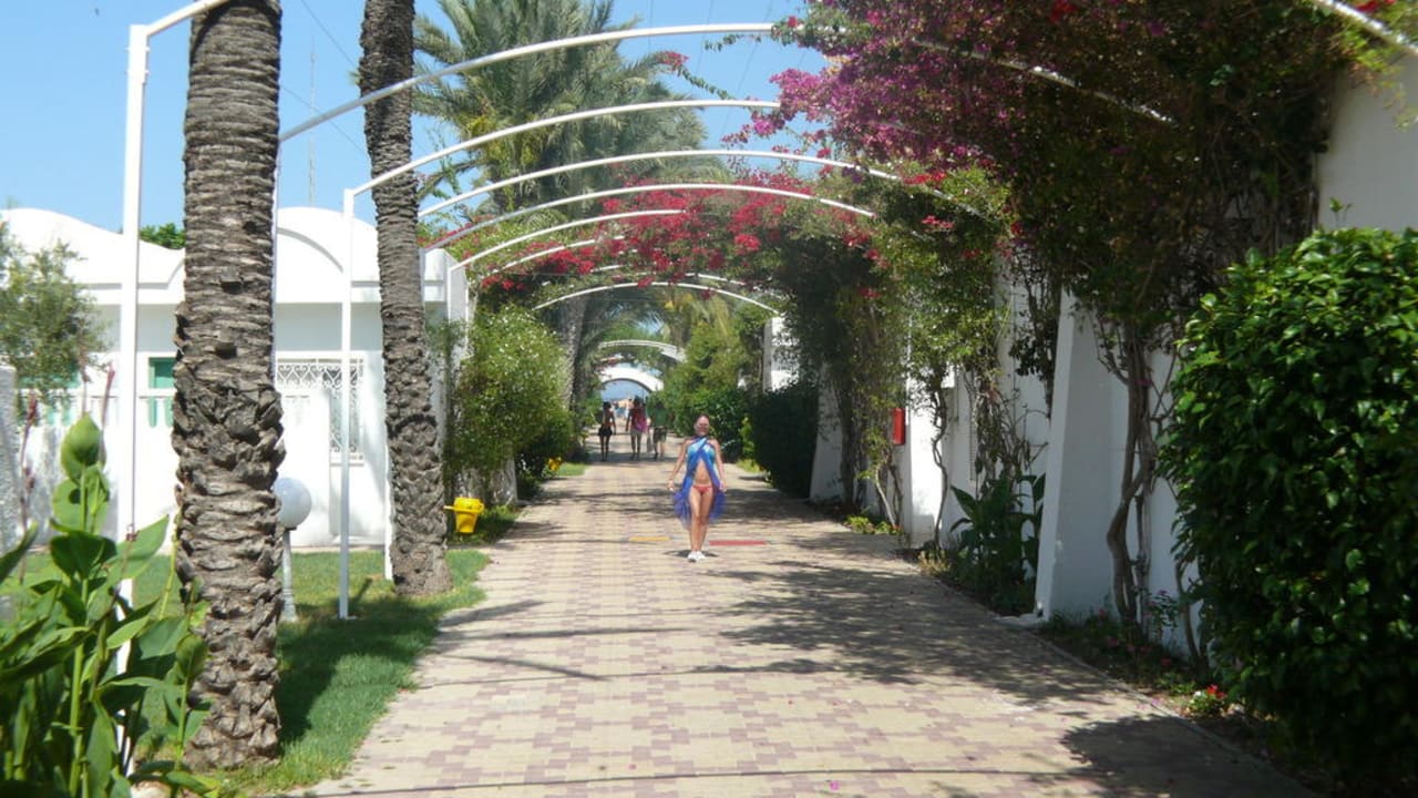 Strand-Allee vom Hotel aus El Mouradi Club Kantaoui