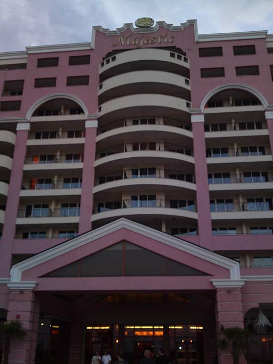 Hoteleingang strandseitig DIT Majestic Beach Resort