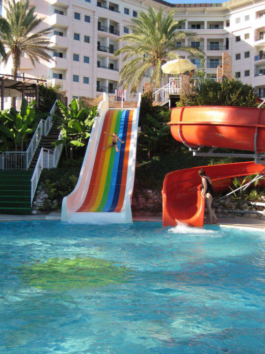 Die neuen Wasserrutschen Kilikya Resort Camyuva