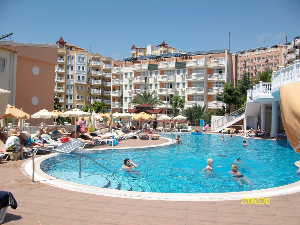 Pool am Mittag Hotel Club Paradiso