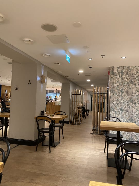 Gastro SureStay Plus Hotel Verso