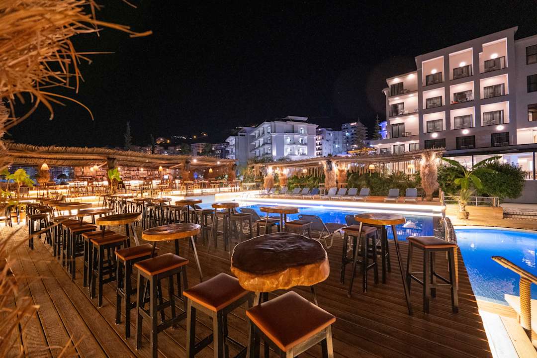 Außenansicht Grand Hotel Saranda