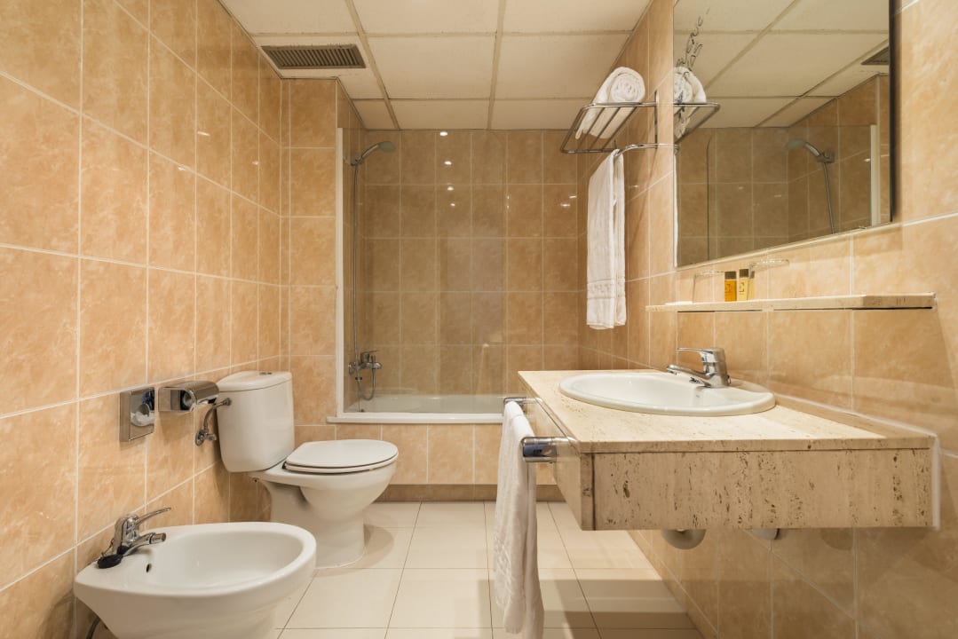 Baño Hotel Arenas Atiram