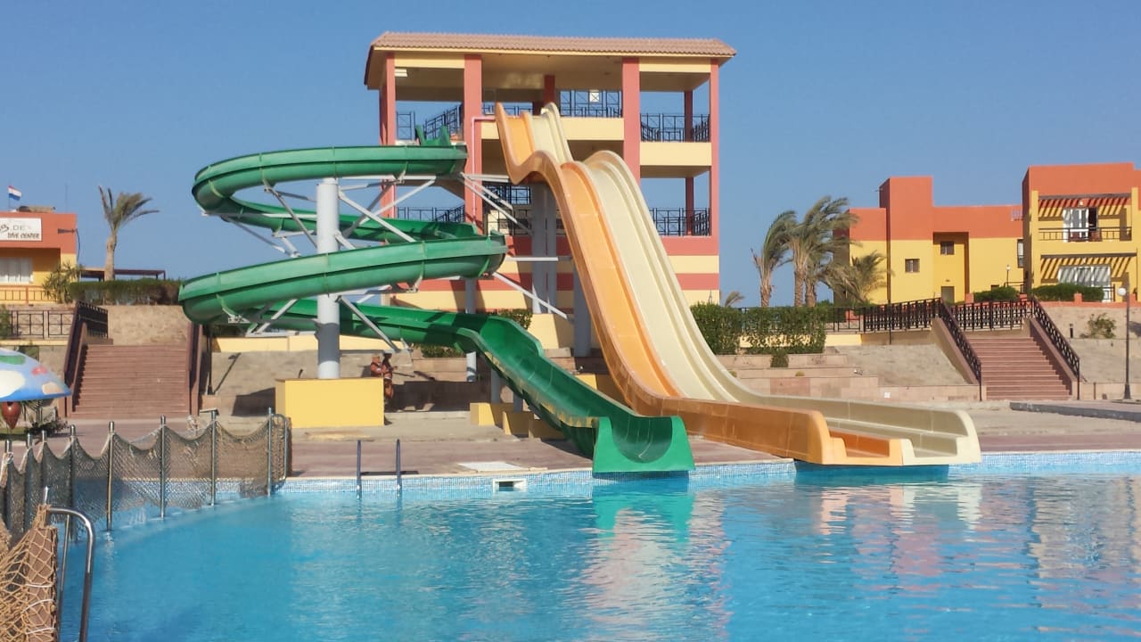 Rutschenpool Malikia Resort Abu Dabbab
