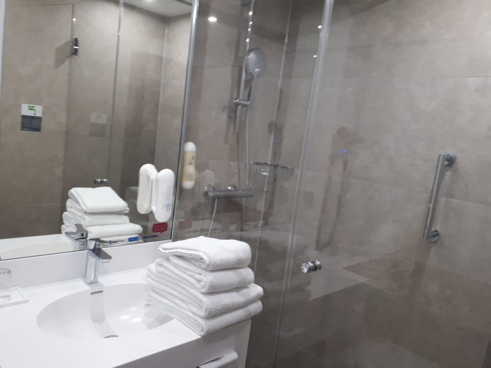 Zimmer H+ Hotel Köln Brühl