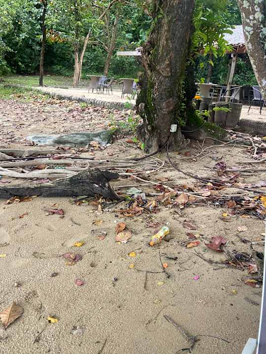 Strand Island Escape Burasari