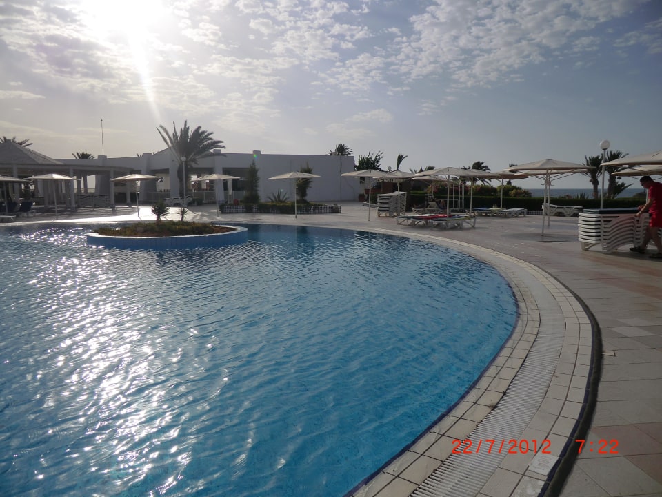 Salzwasser-Hauptpool Hotel El Mouradi Djerba Menzel