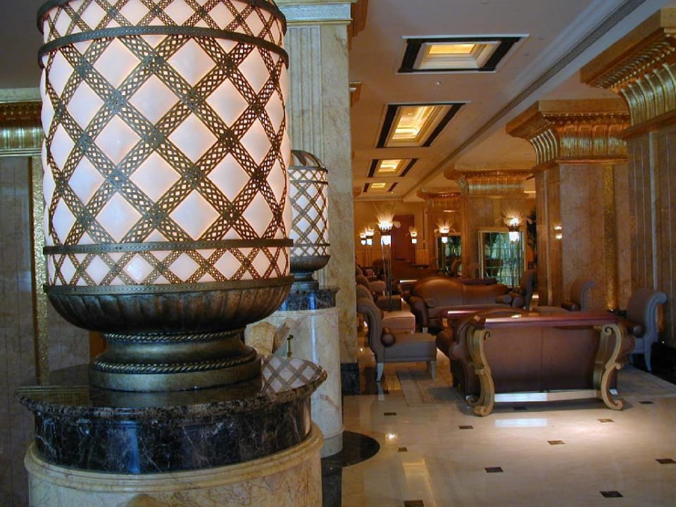 Lampe mit Sitzecke Emirates Palace Mandarin Oriental