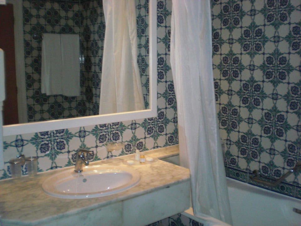 Badezimmer Hotel El Mouradi Palm Marina