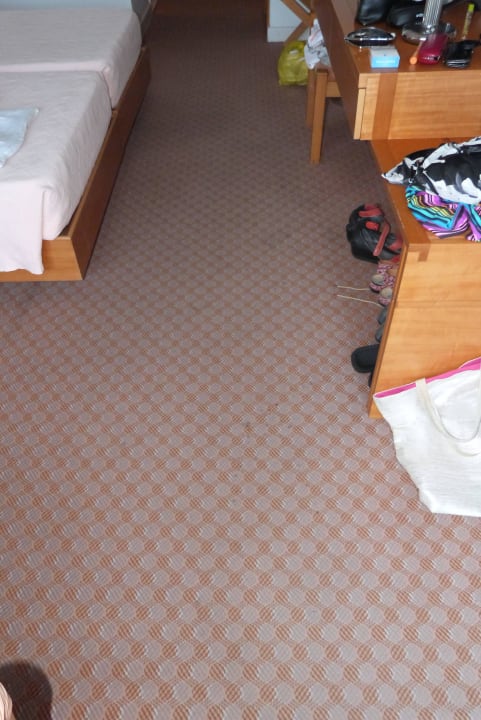 Sehr alt und verschmutzt Ibiscus Hotel Rhodos