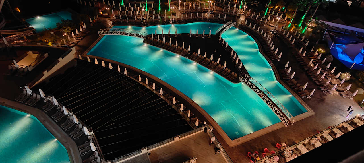 Pool Side Mare Resort & Spa