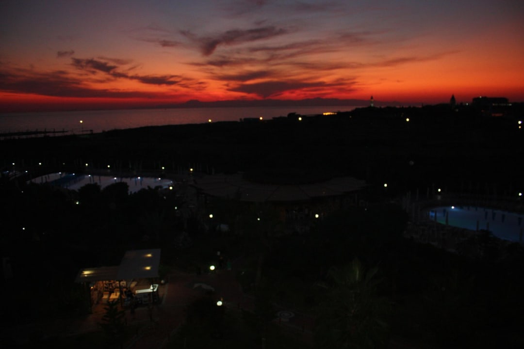 Sonnenuntergang vom Balkon Seaden Sea World Resort & Spa