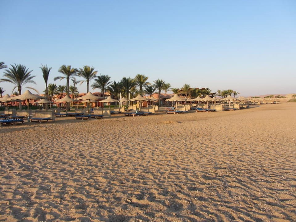 Strandbereich gegen 06:30 Uhr Swisstouch Oriental Resort Marsa Alam