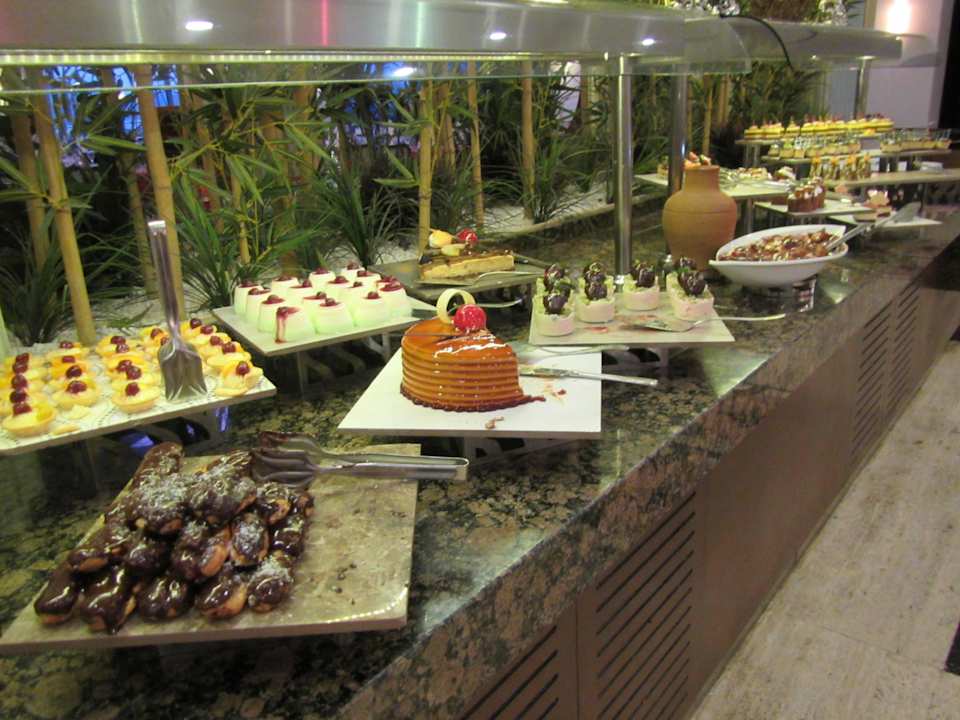 Büffet Royal Teos Thermal Resort Clinic & SPA
