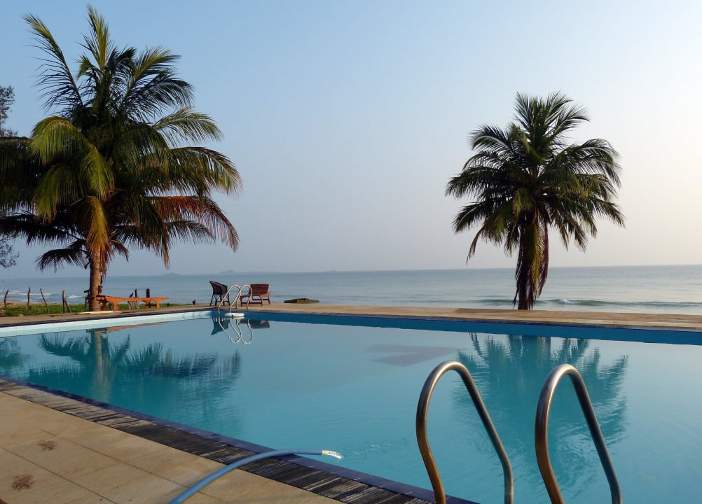 Schöne Spiegelung Hotel Coral Bay