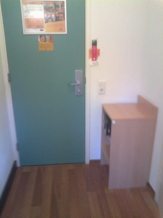 Gang mit Safe Hotel Ibis Amsterdam Airport