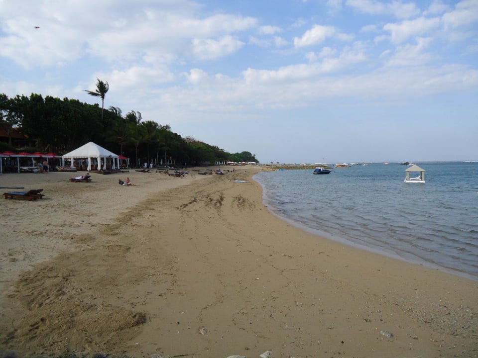 Strandzeile Puri Santrian