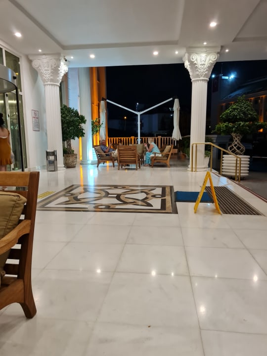 Lobby Side Royal Palace Hotel & Spa