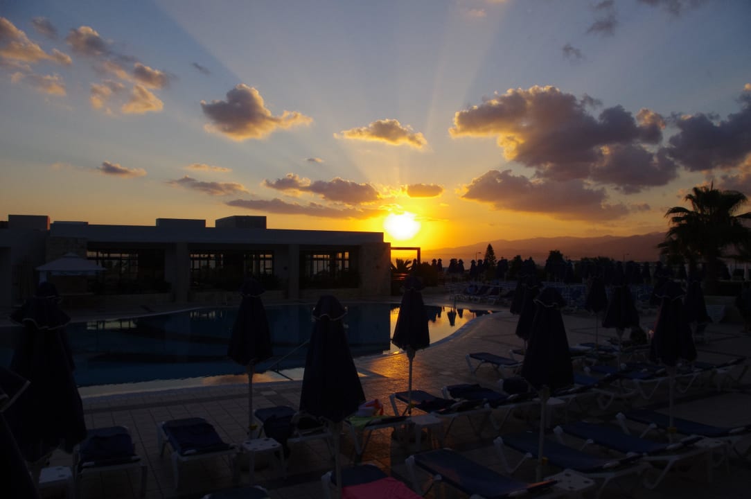 Wschód słońca Grand Hotel Holiday Resort