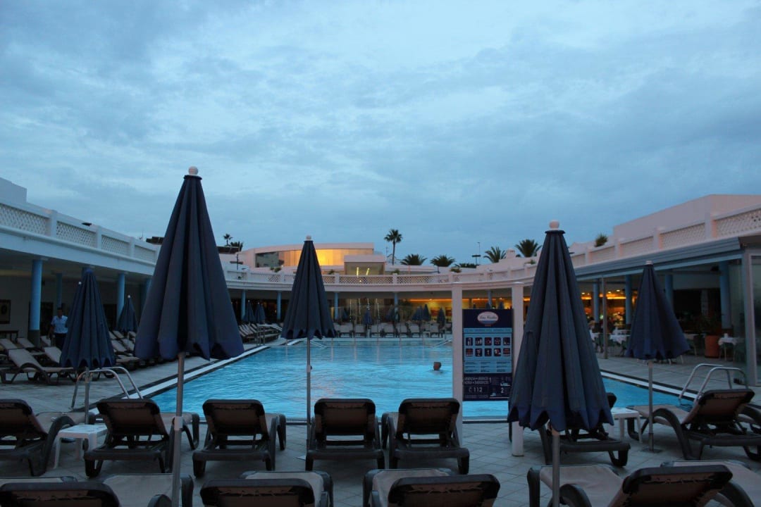 Poolanlage Hotel Las Costas