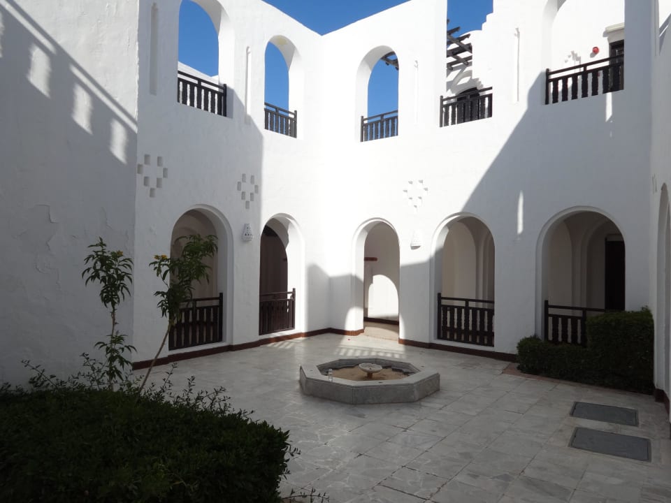 Внутренний дворик Arabella Azur Resort