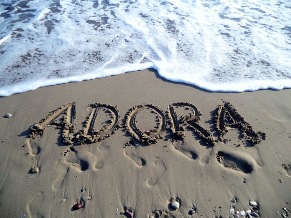 Strand mit Hotelname Adora Calma Beach Hotel