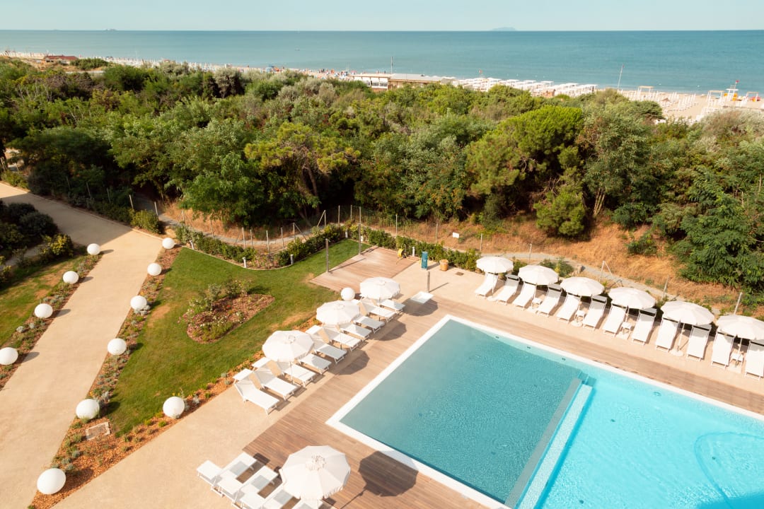 Pool Toscana Charme Resort