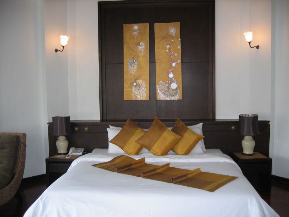 ein sehr bequemes Bett Peace Laguna Resort and Spa