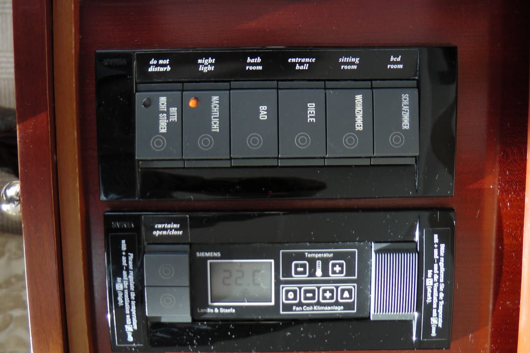 Steuerkonsole Hotel Adlon Kempinski Berlin