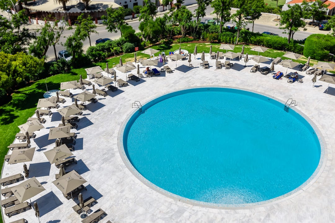 Pool Jupiter Albufeira Hotel