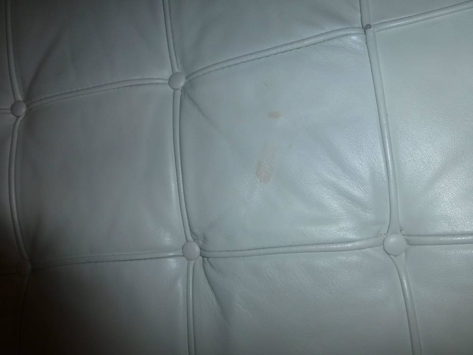 Starke Gebrauchsspuren Marine Hotel by Zdrojowa