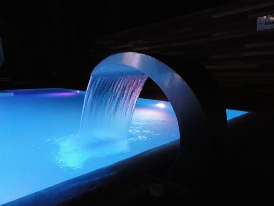 Pool Las Gaviotas Suites Hotel