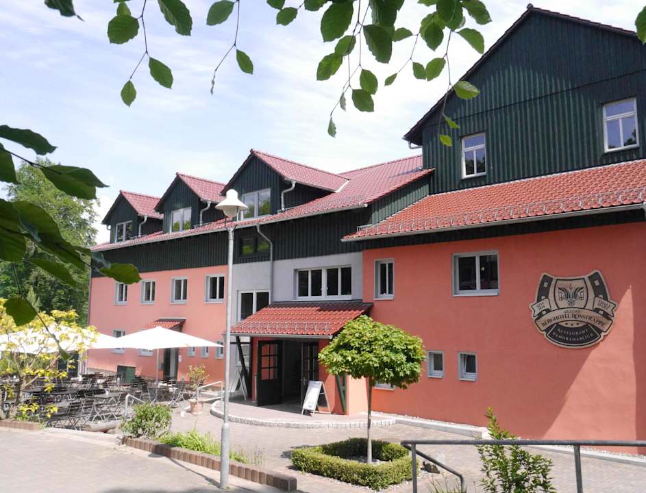 Außenansicht AKZENT Berghotel Rosstrappe