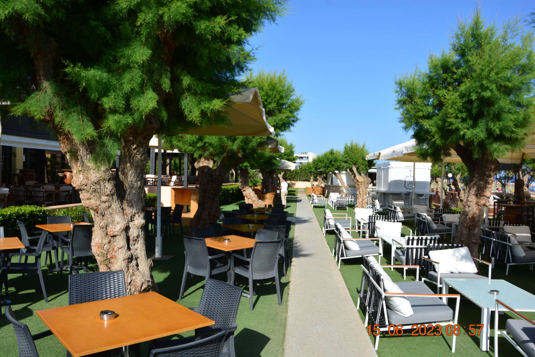Gastro Anissa Beach & Village