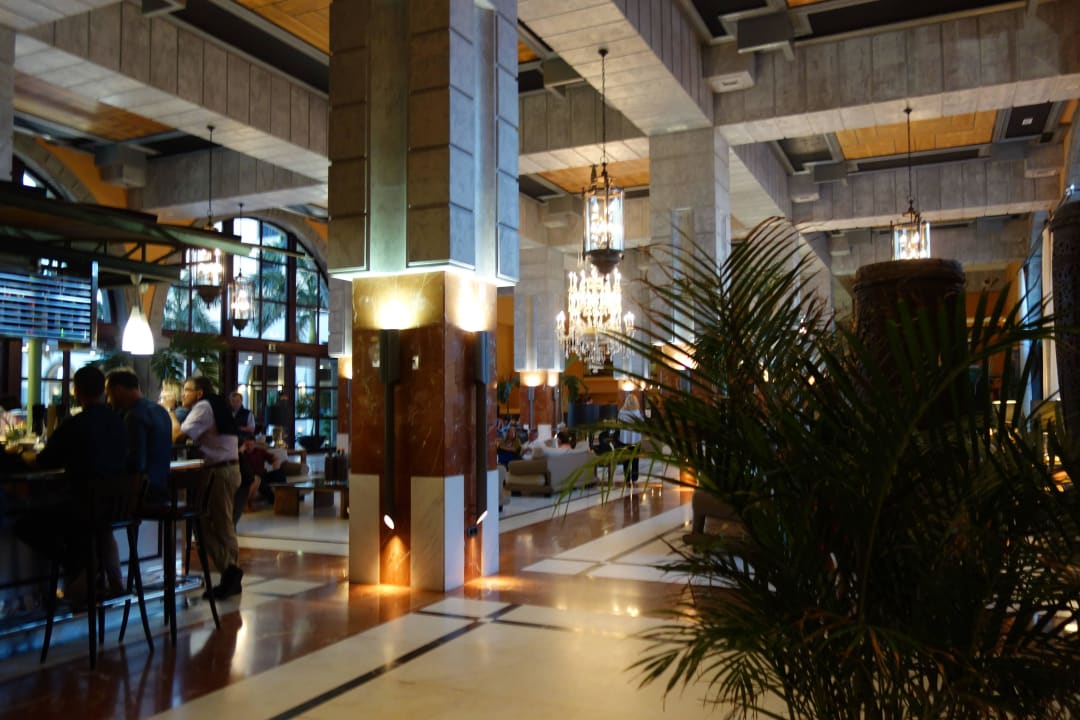 Eingangshalle am Abens Lopesan Costa Meloneras, Resort & Spa