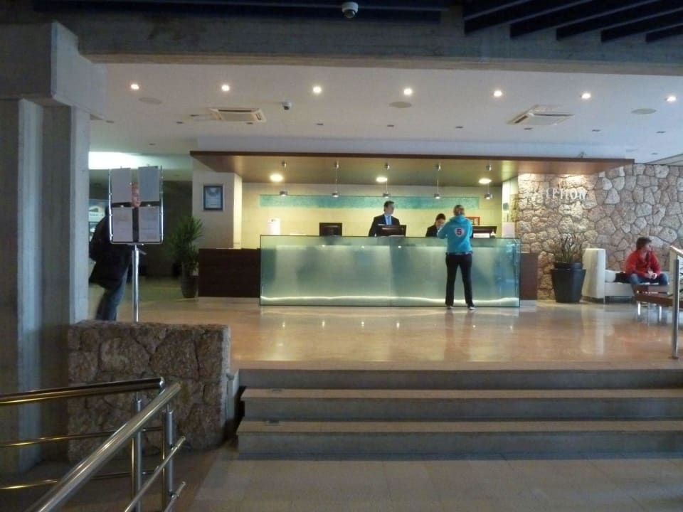 Lobby und Rezeption Bluesun Hotel Soline