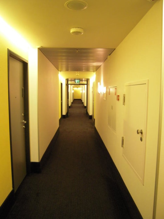 Gang Holiday Inn Bern - Westside