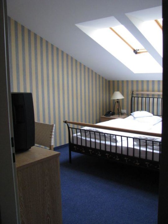 Schlafzimmer kleine Suite Dorint Strandhotel Binz