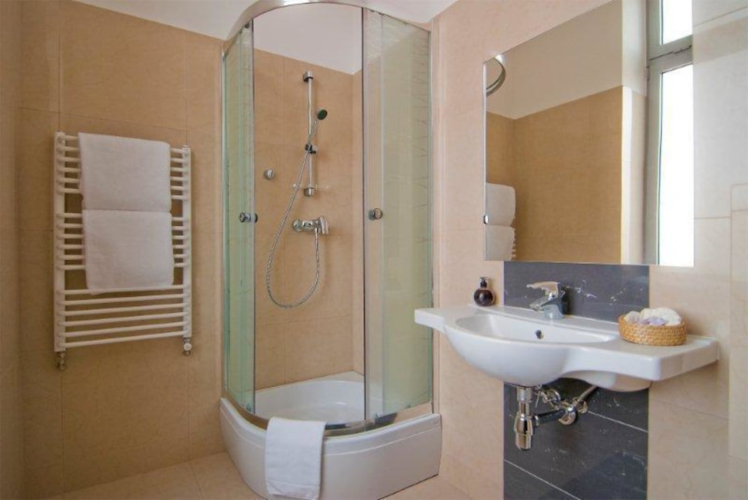 Łazienka w pokoju Hotel Sofia by The Railway Station Wroclaw