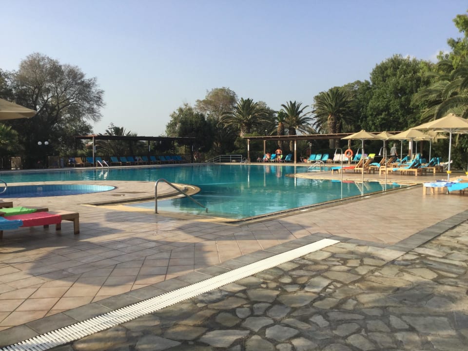 Poolanlage Apollonia Beach Resort & Spa