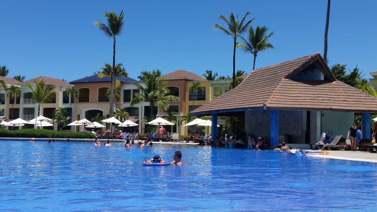 Swim Inn Bar Ocean Blue & Sand